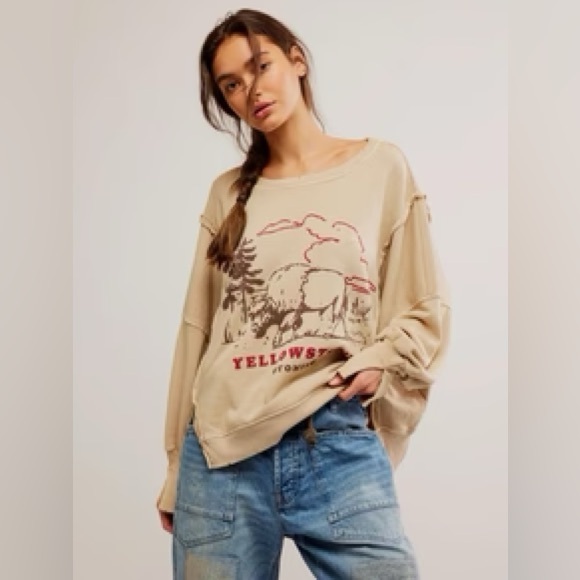 NWT Free People Graphic Yellowstone Camden Pullover Sweatshirt - Picture 2 of 12